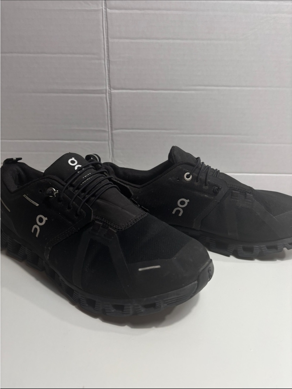 On Running Cloud 5 Waterproof All Black Sneakers - Men's US 7.5